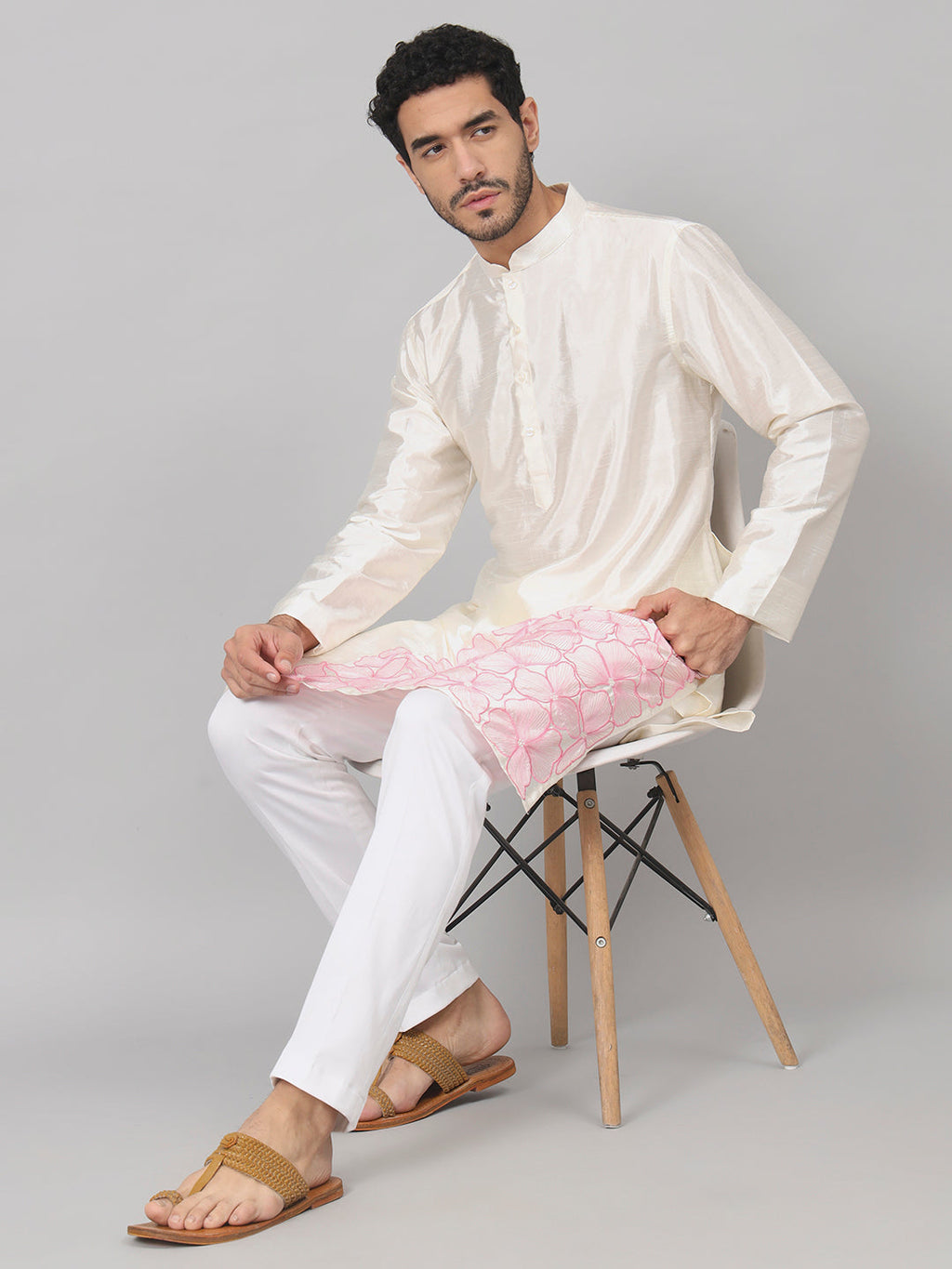 Contours Patels Embroidered Silk Kurta by Hilo Design | Grocsy