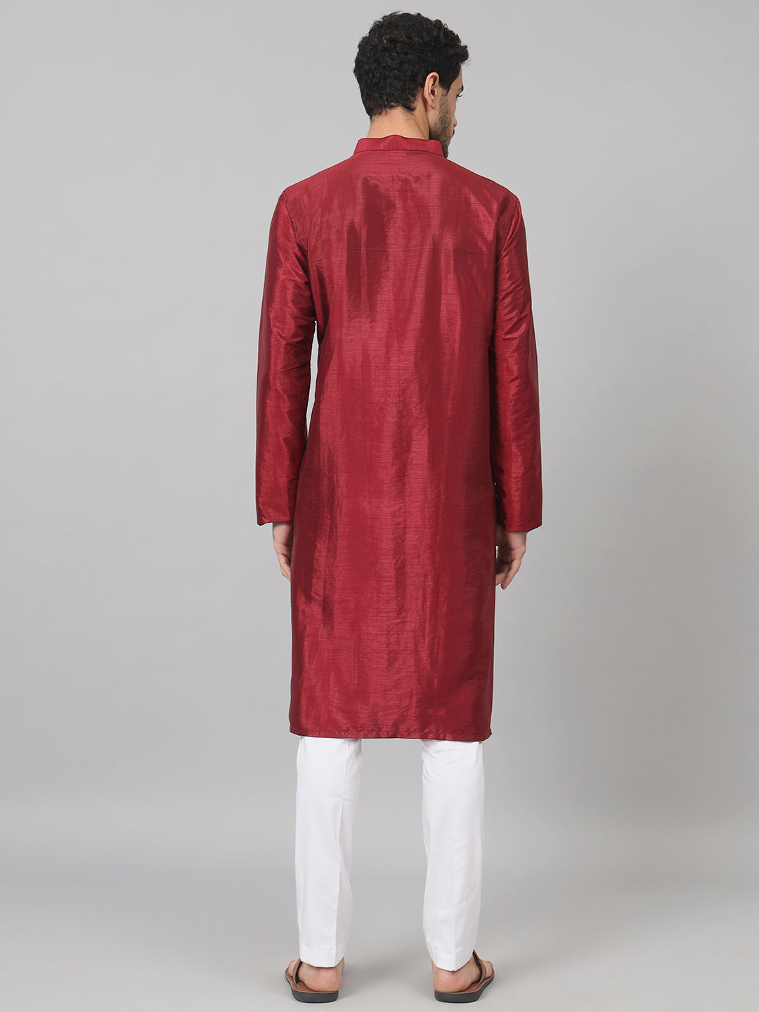 Classic Silk Kurta With Leaves Embroidery by Hilo Design | Grocsy