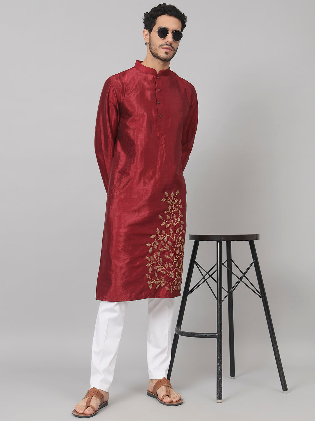 Classic Silk Kurta With Leaves Embroidery by Hilo Design | Grocsy