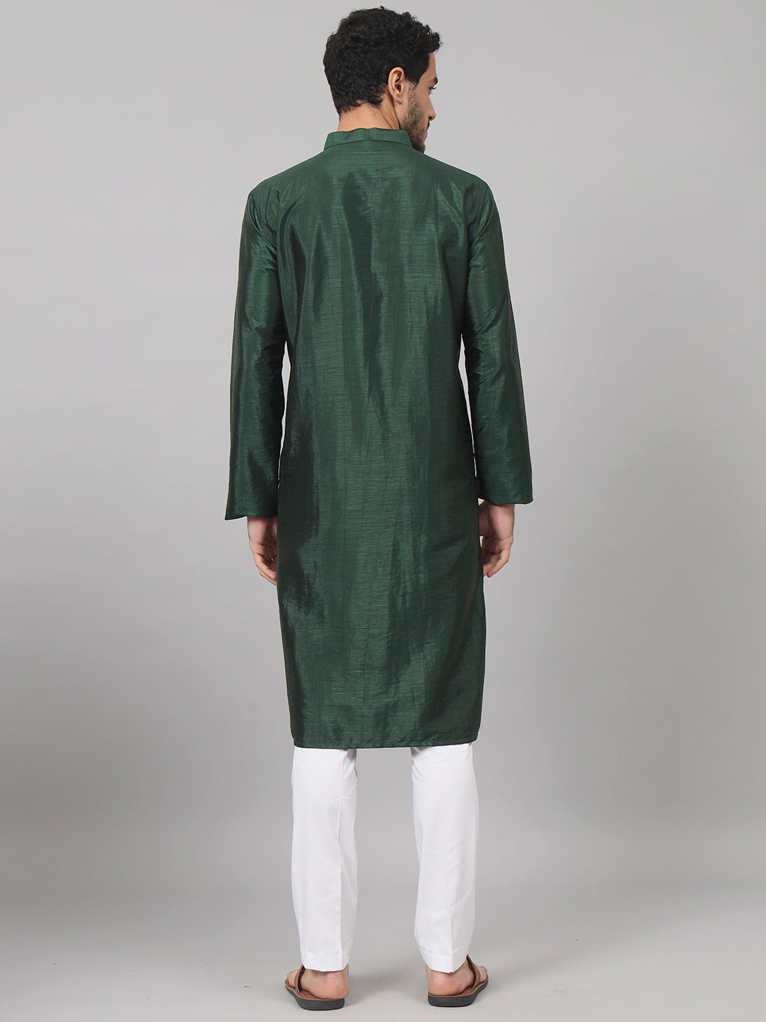 Evergreen Silk Kurta With Patch Embellishments by Hilo Design | Grocsy