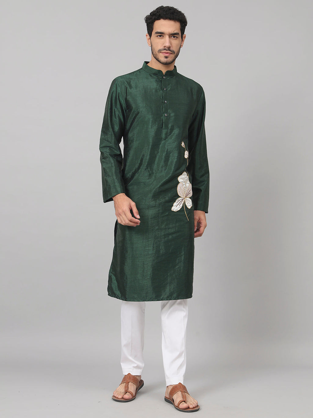 Evergreen Silk Kurta With Patch Embellishments by Hilo Design | Grocsy