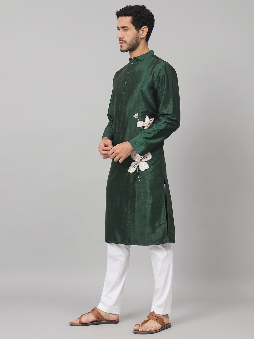 Evergreen Silk Kurta With Patch Embellishments by Hilo Design | Grocsy