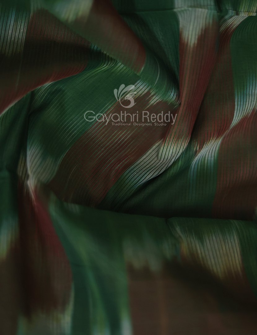 Dual Shades of Bottle Green And Maroon Mangalagiri Ikkat Cotton Saree By Gayathri Reddy Designer Studio | Grocsy