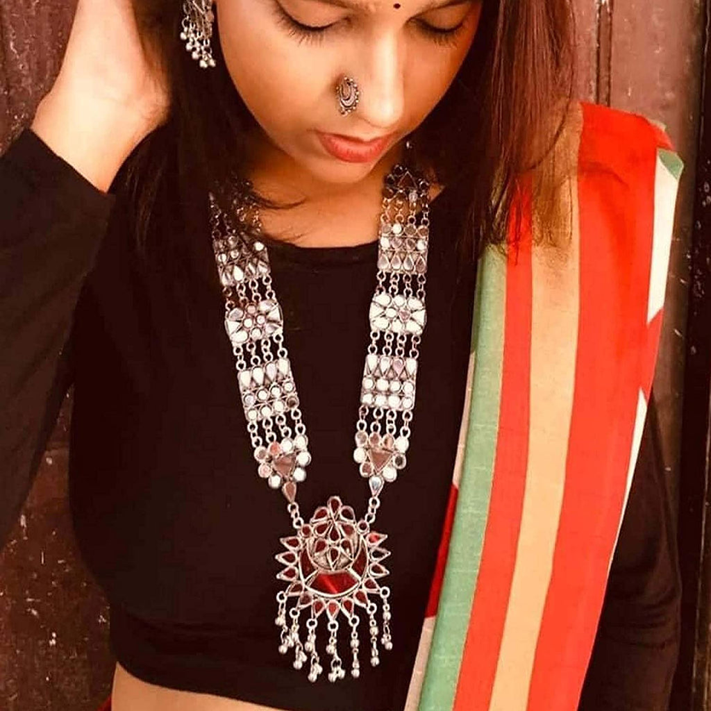 Silver-Plated Alloy Long Kundan Studded Silver Oxidised Necklace - The Pari | Grocsy