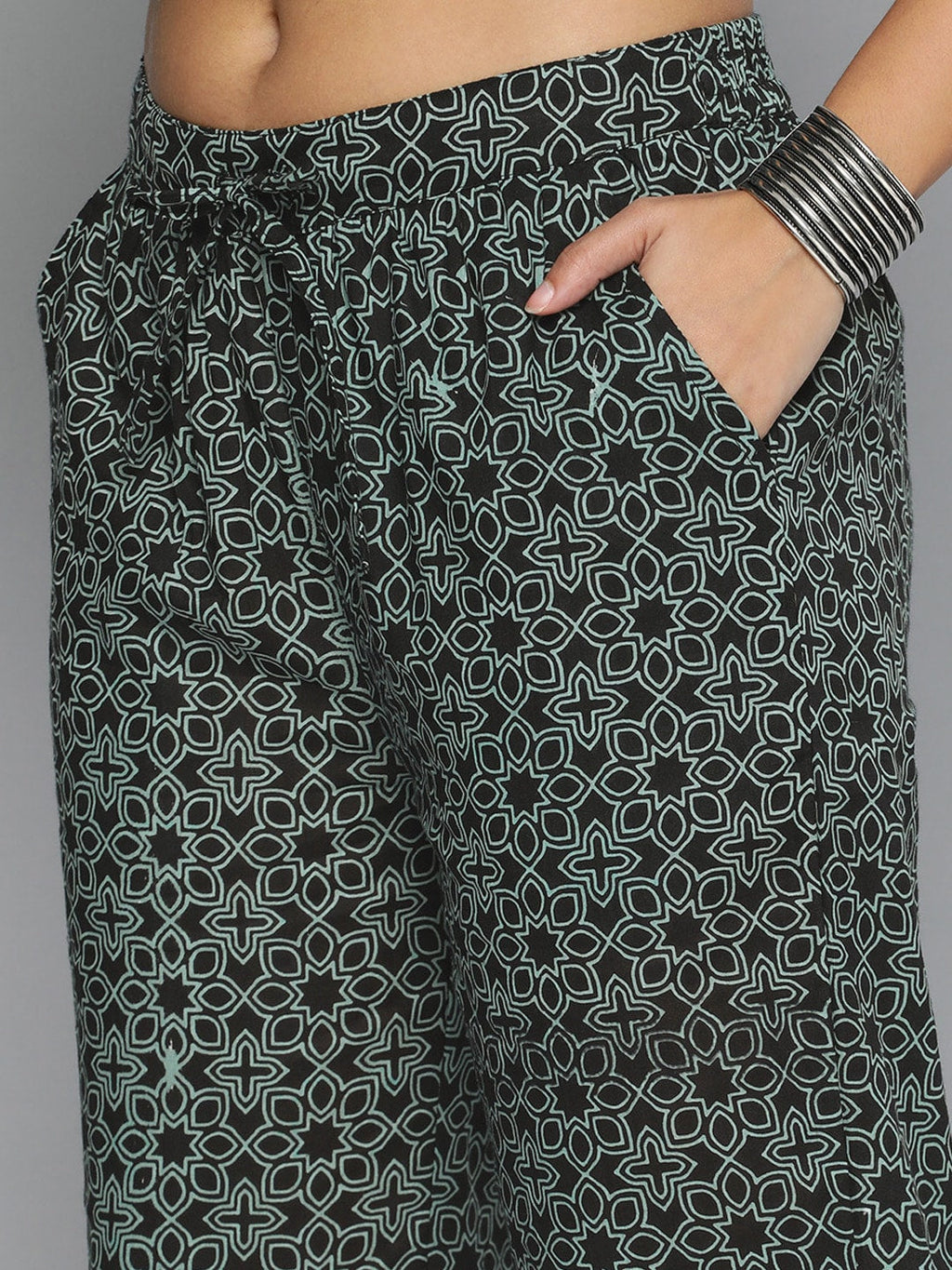 HERE&NOW Women Black & Green Printed Pure Cotton Kurta with Trousers | Grocsy