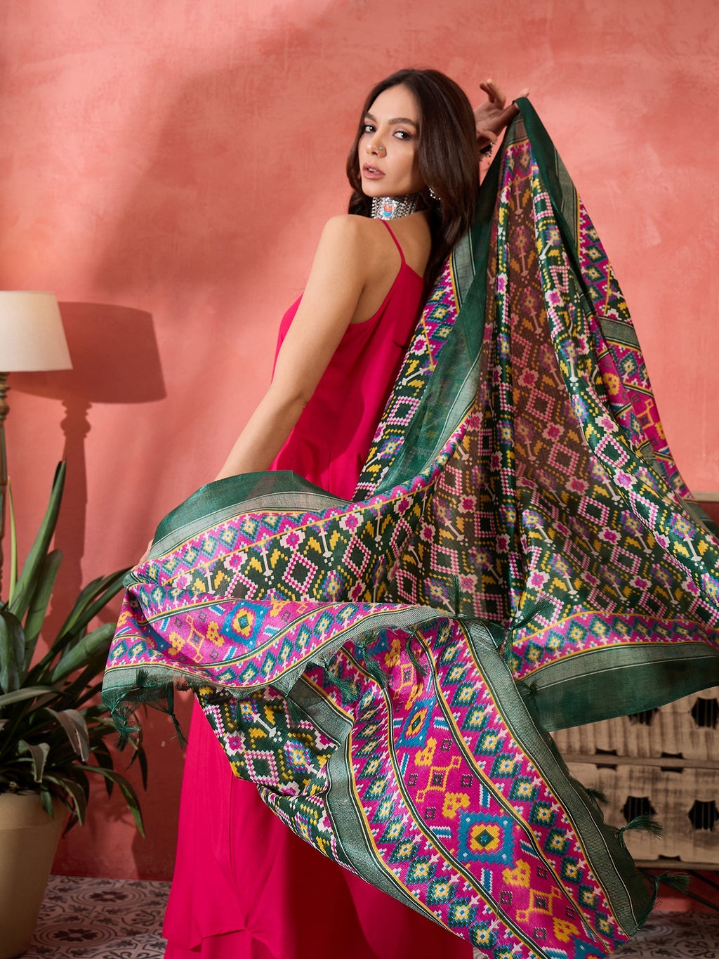 InWeave Fuchsia Strappy Kurta Set Green Patola Dupatta | Grocsy