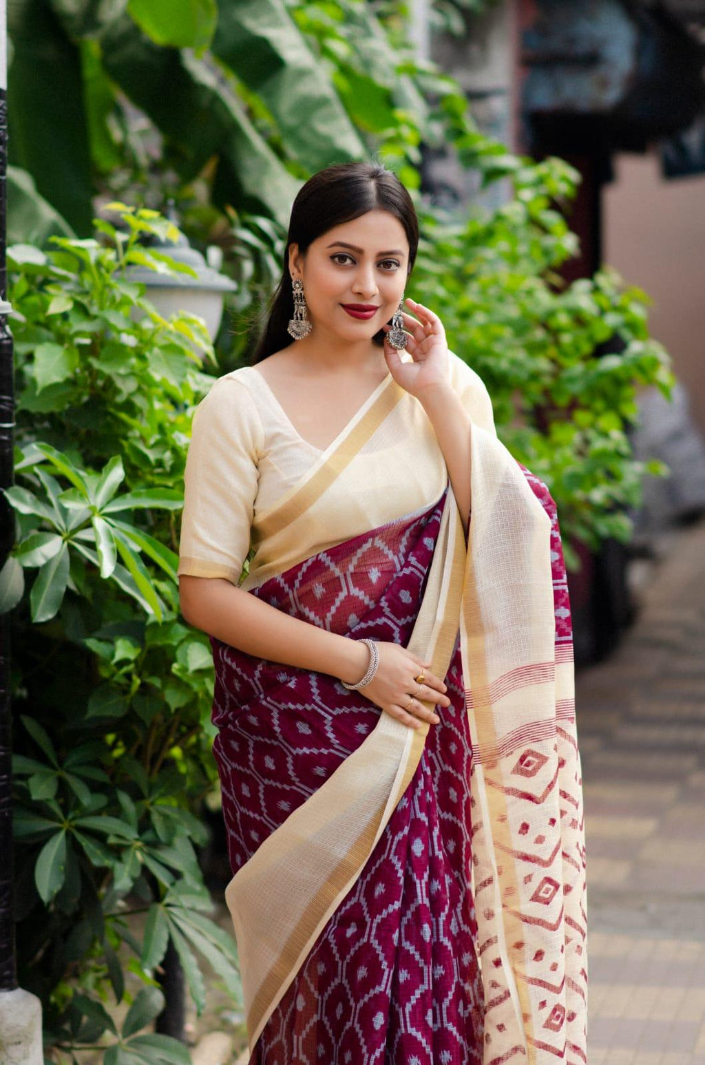 Maroon Polycotton Ethnic Motifs Saree with Unstitched Blouse - A2M | Grocsy