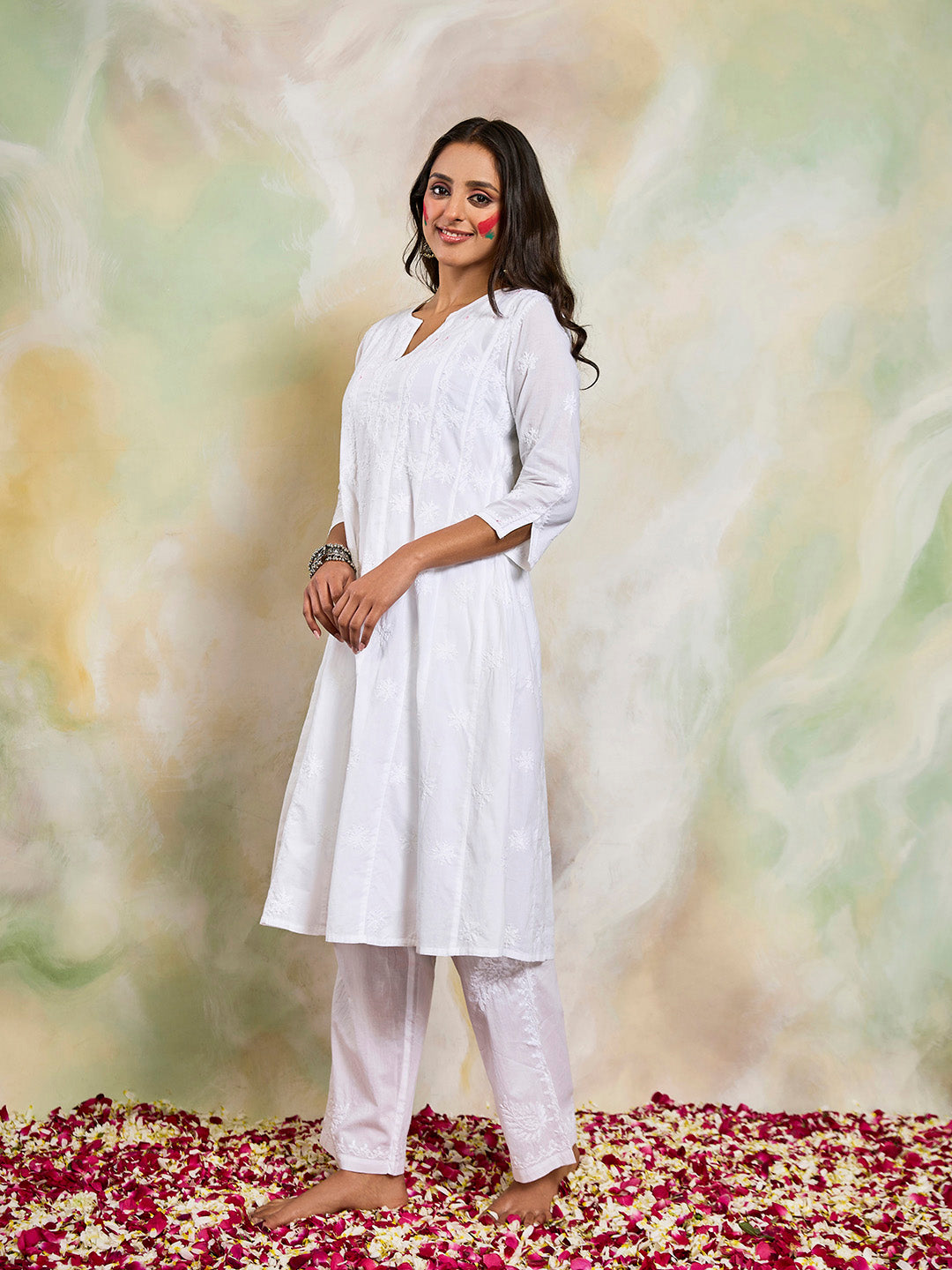 HOUSE OF KARI Women Notch Neck Floral Embroidered Chikankari Shadow Work Cotton Kurta | Grocsy