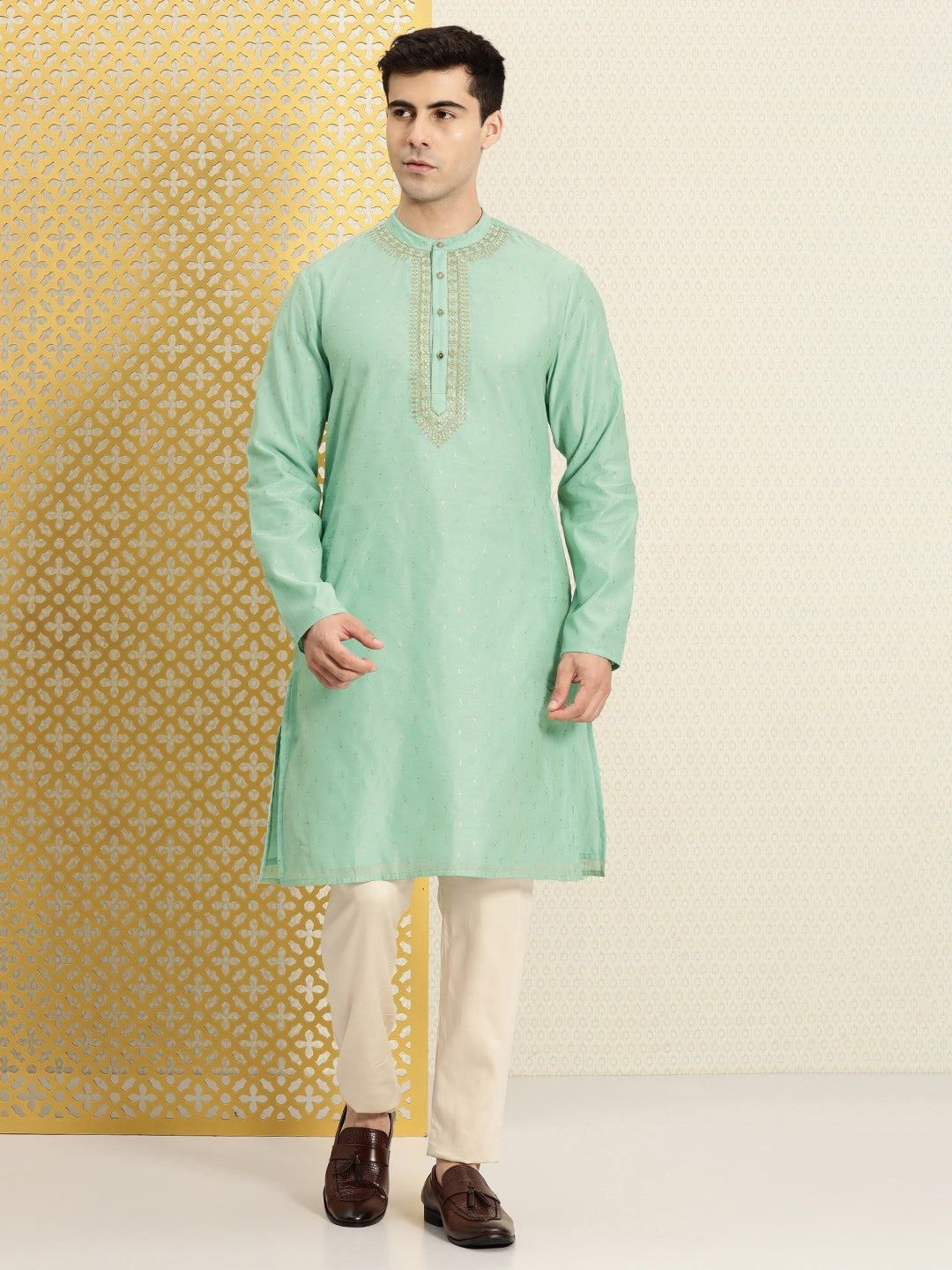 House of Pataudi Floral Printed Sequined Yoke Design Jashn Kurta | Grocsy