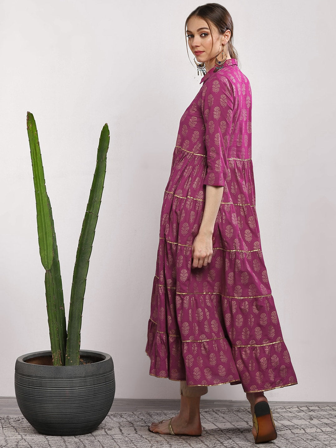 Sangria Women Pink Printed Tiered Anarkali Kurta | Grocsy