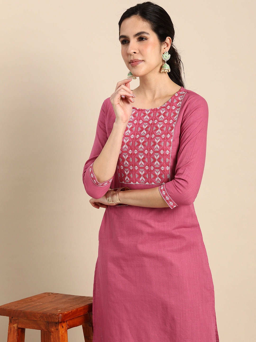 Sangria Women Geometric Embroidered Thread Work Kurta | Grocsy
