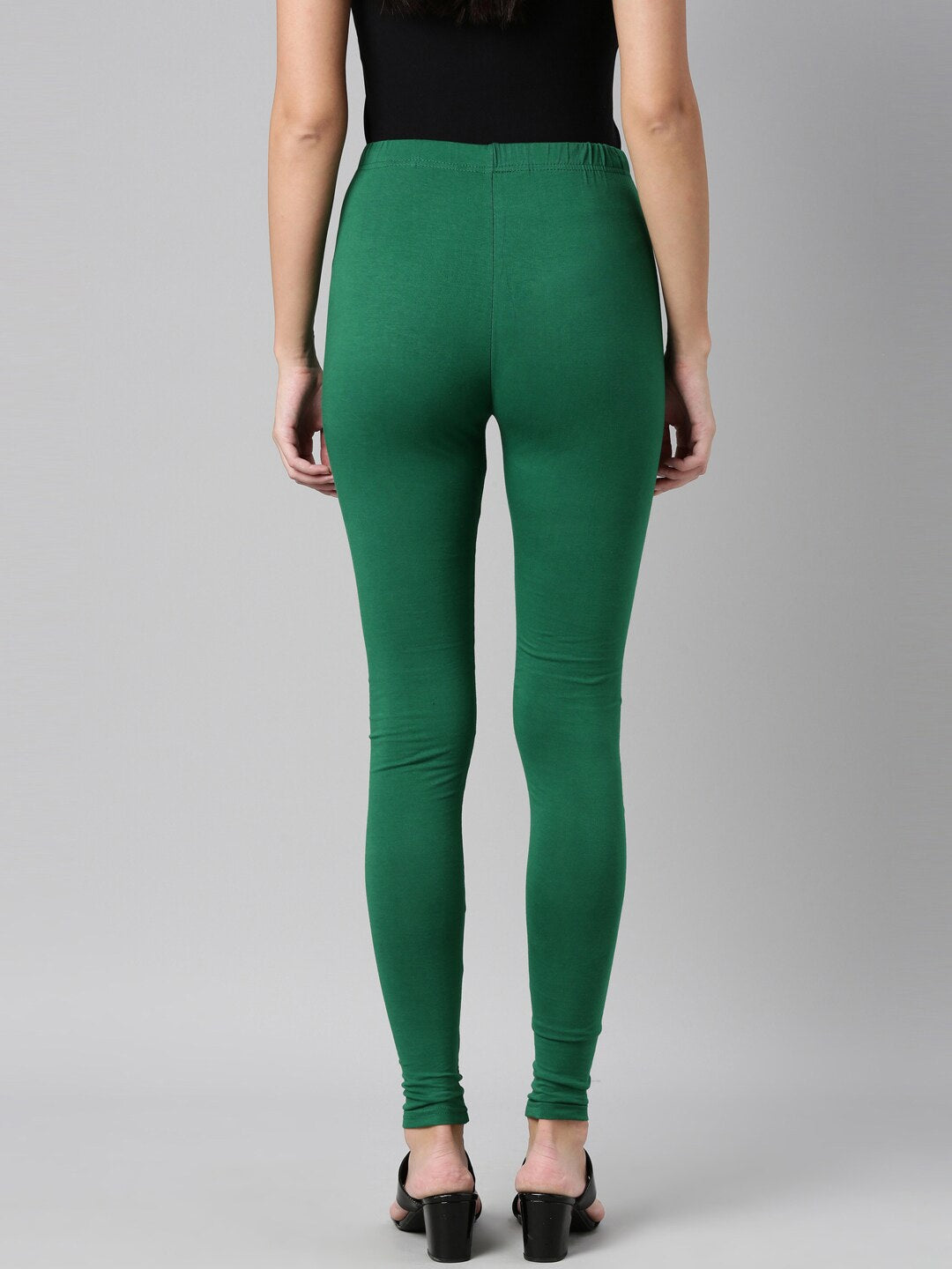 Souchii Green Solid Slim-Fit Leggings | Grocsy
