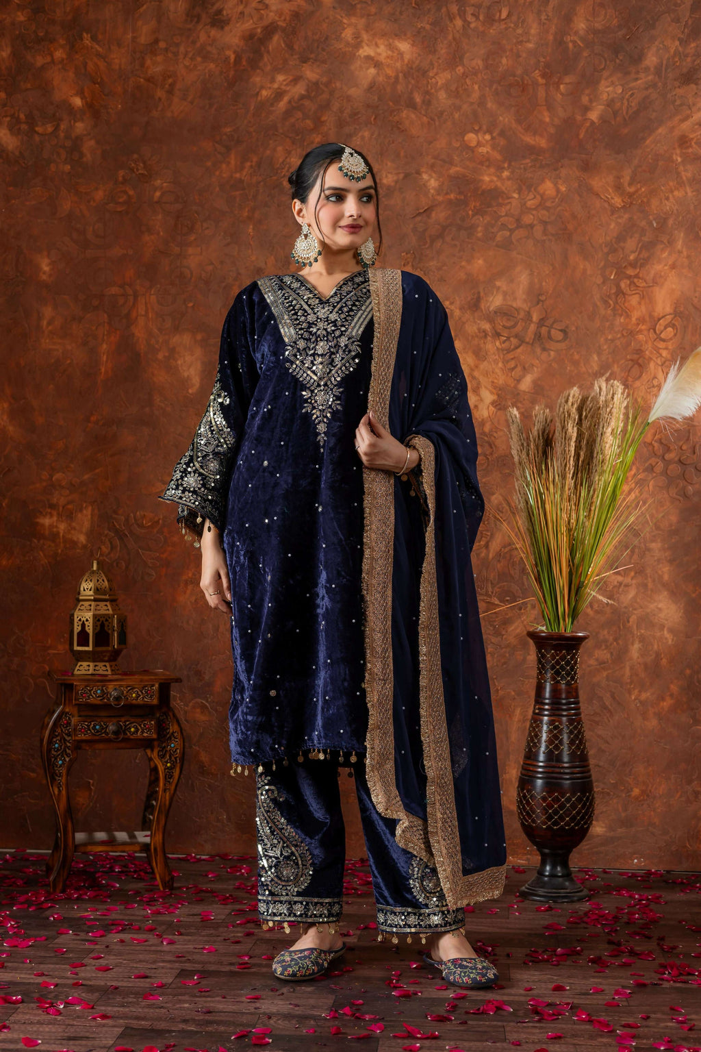 Joban Fashion deep navy blue Velvet Embroidery Kurta Set | Grocsy