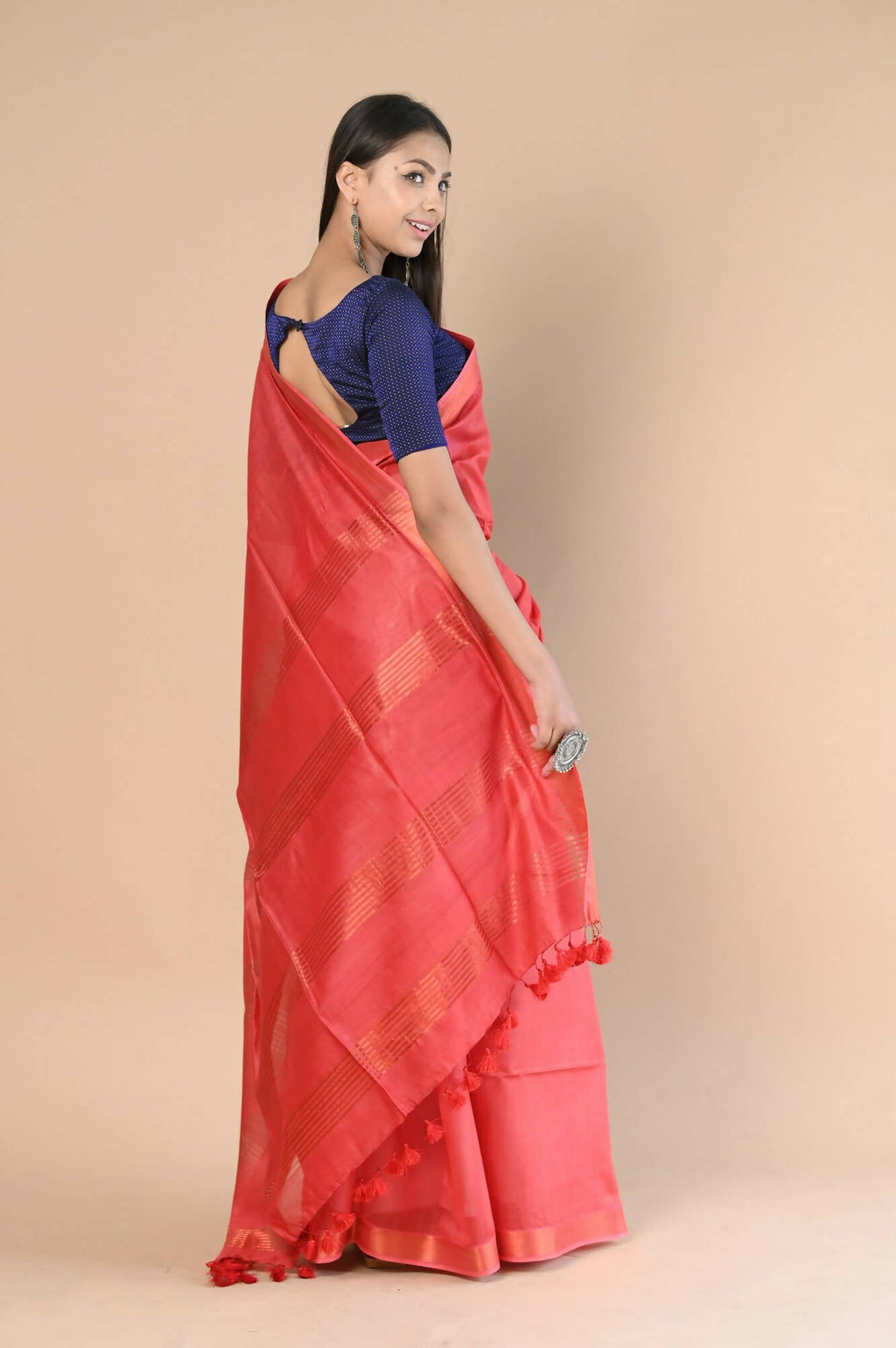 Very Much Indian Handloom Cotton Silk Maheshwari Saree With Sleek Golden Border - Red | Grocsy