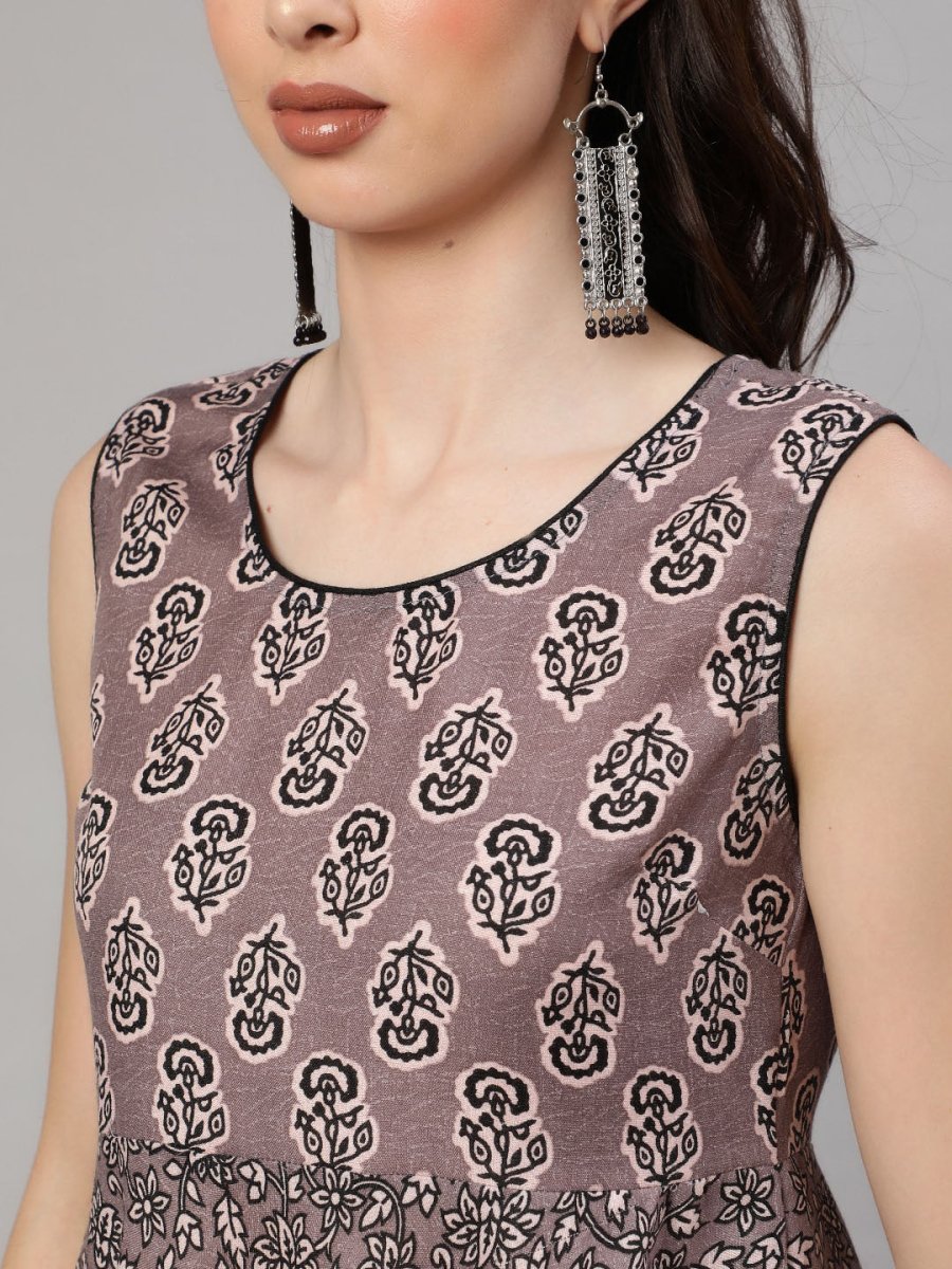 Aks Floral Printed Round Neck Anarkali Kurta & Salwar | Grocsy