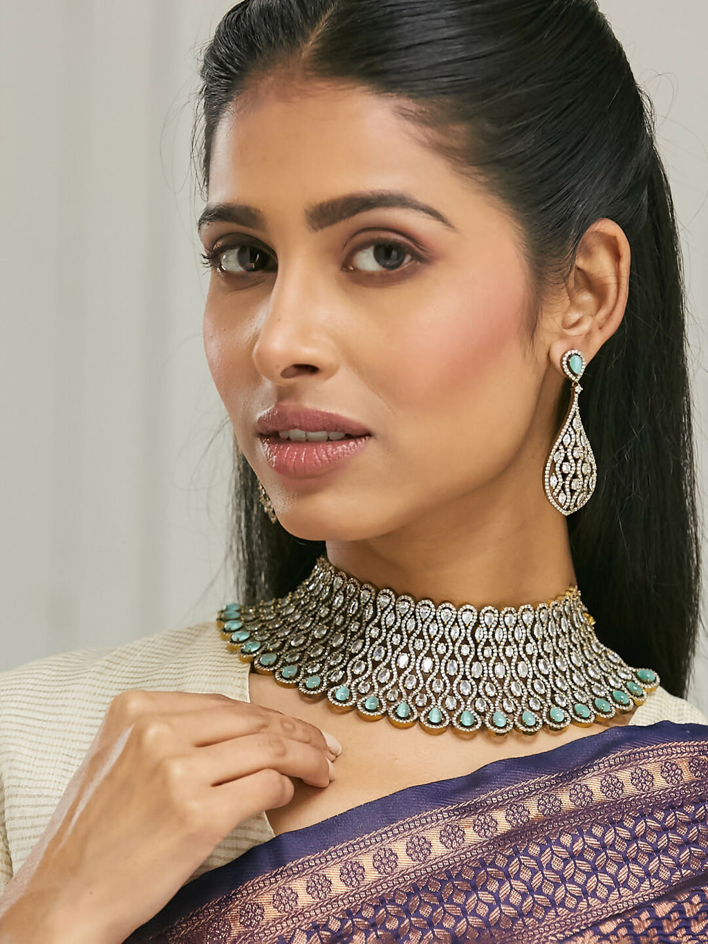 Nuyug 22k Gold-Plated Zircon Choker Set | Grocsy