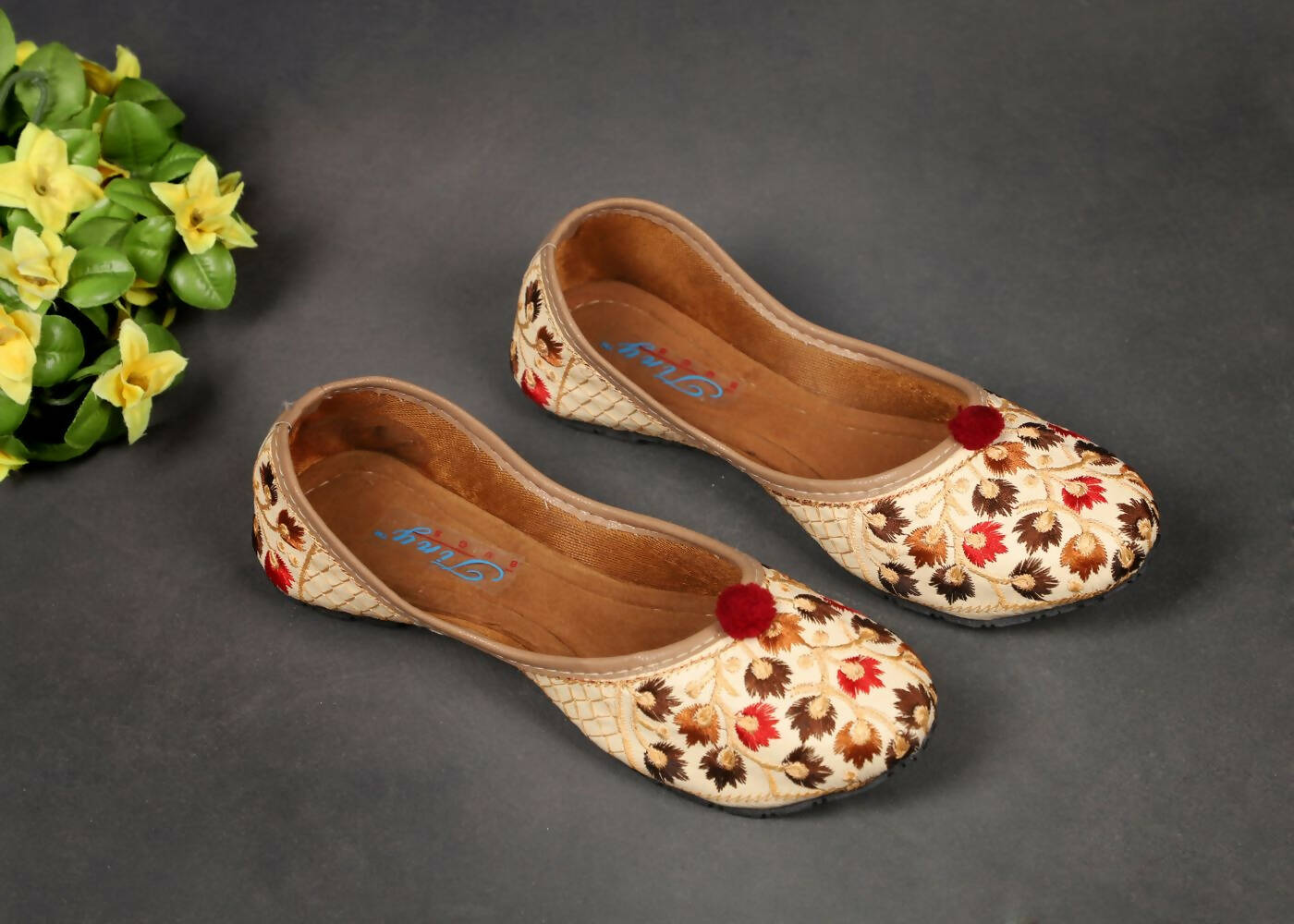 Tiny Bugs Girls Ethnic Floral Embroidered Juttis - Beige | Grocsy