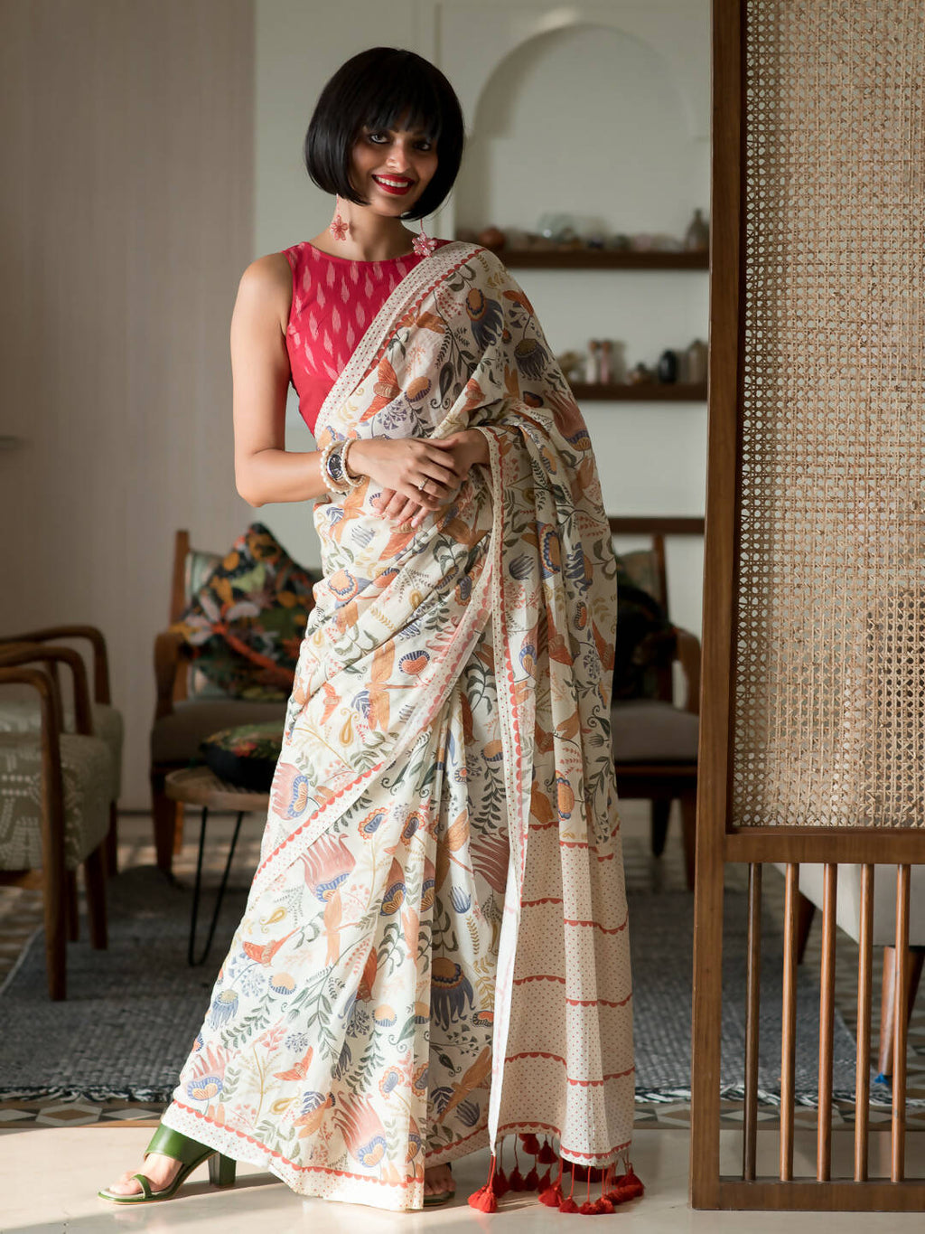 Suta Beige Floral Pure Cotton Saree | Grocsy