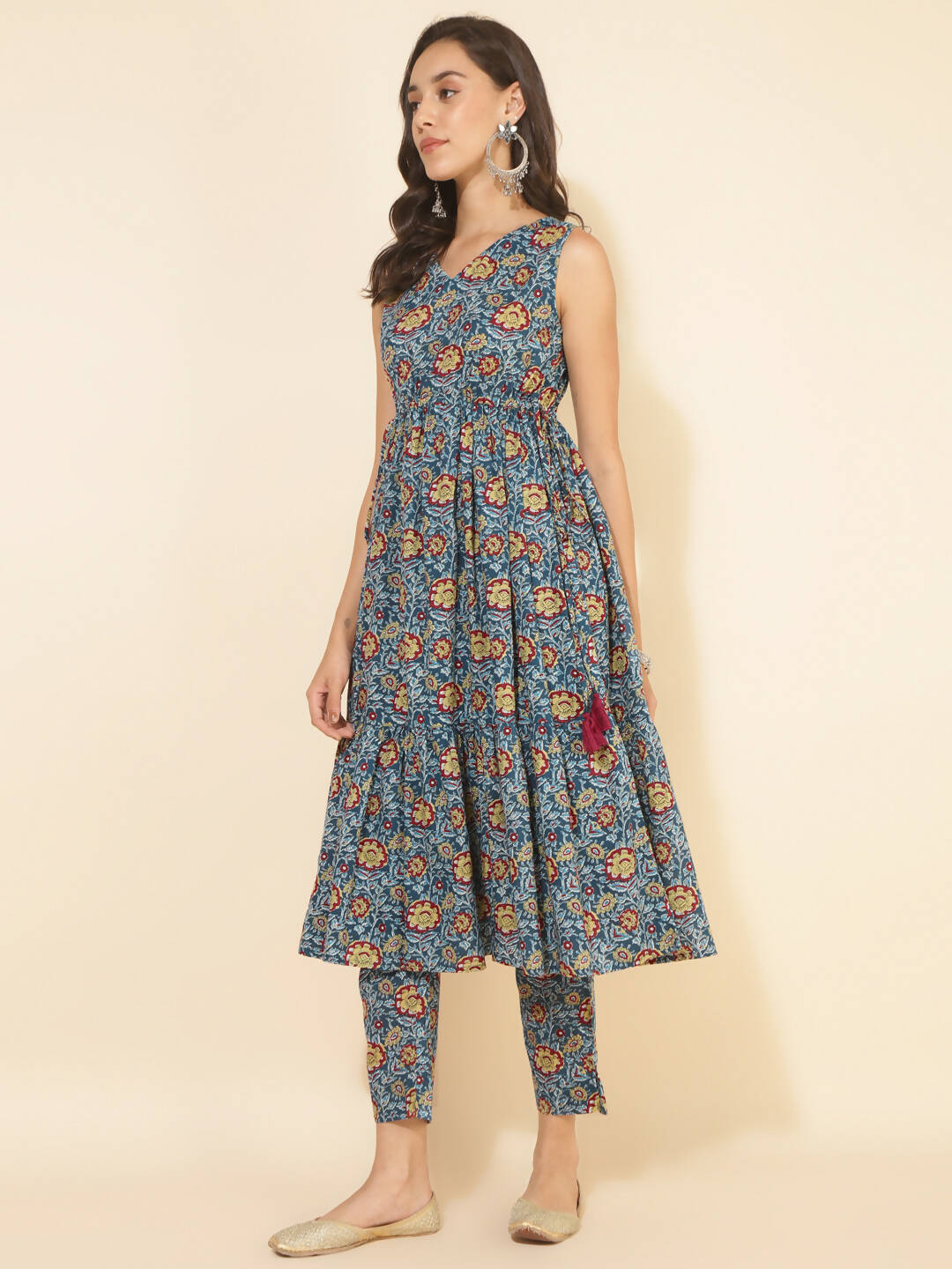 Janasya Women's Blue Cotton Floral Printed Casual Flared Kurta Set | Grocsy