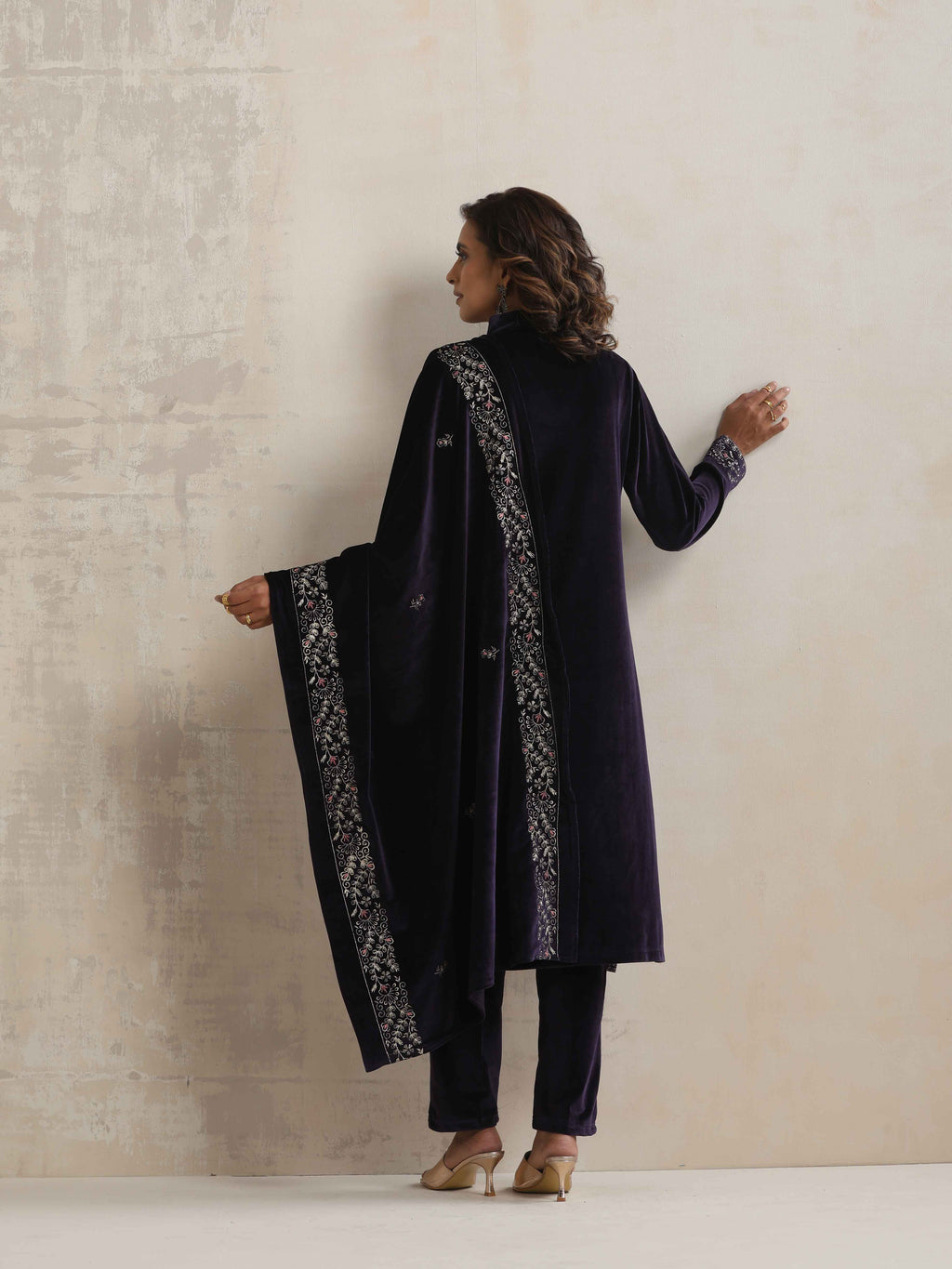 trueBrowns Purple Velvet Embroidered Kurta Pant Dupatta Set | Grocsy