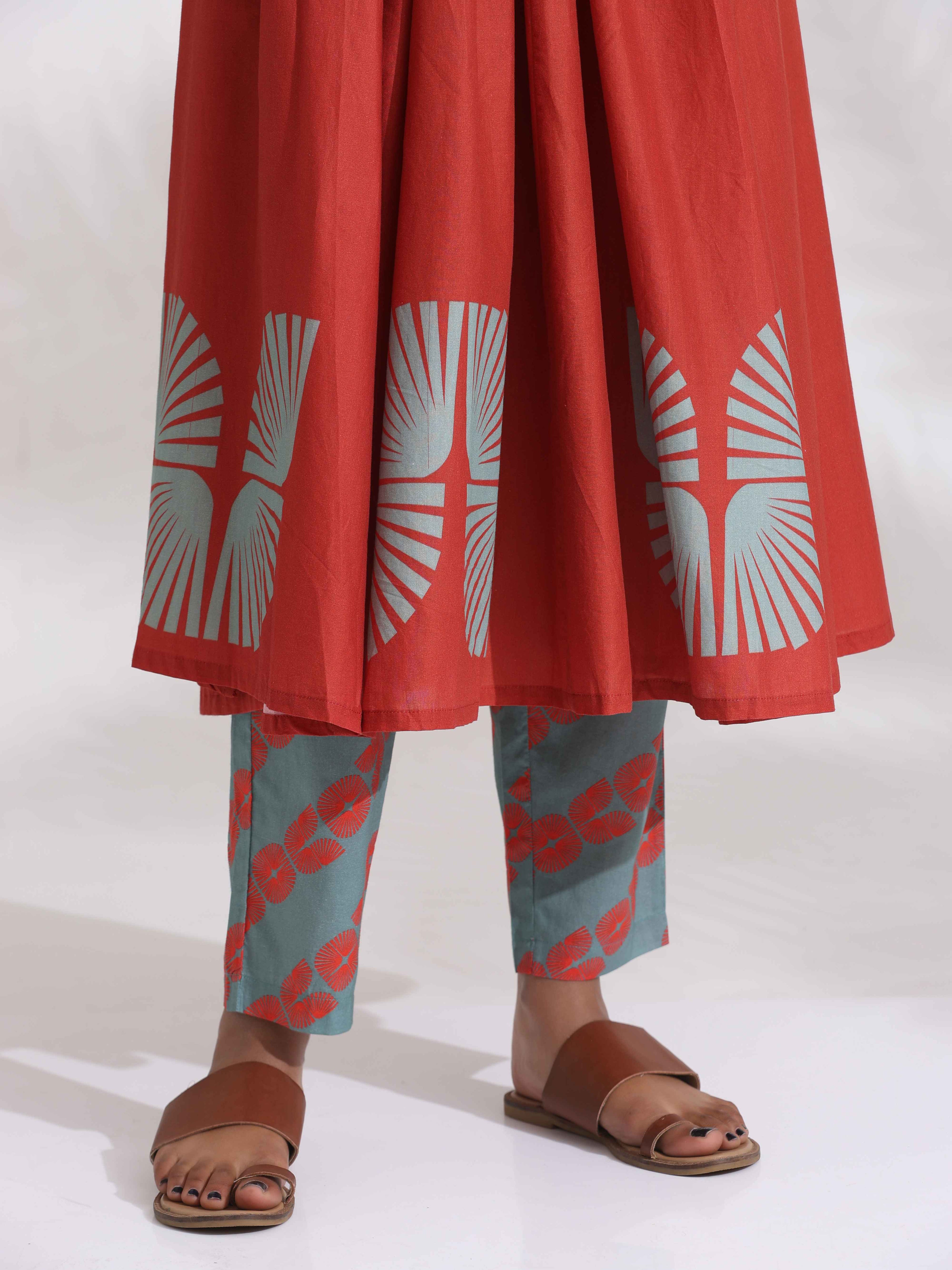 trueBrowns Red Cotton Print Flared Kurta Set | Grocsy