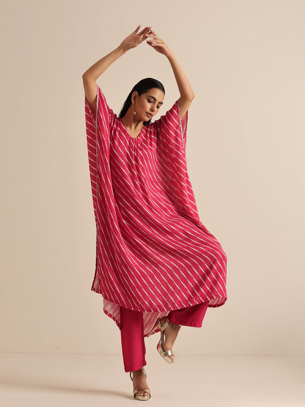trueBrowns Pink Lehariya Printed Silk Kaftan Pant Set | Grocsy