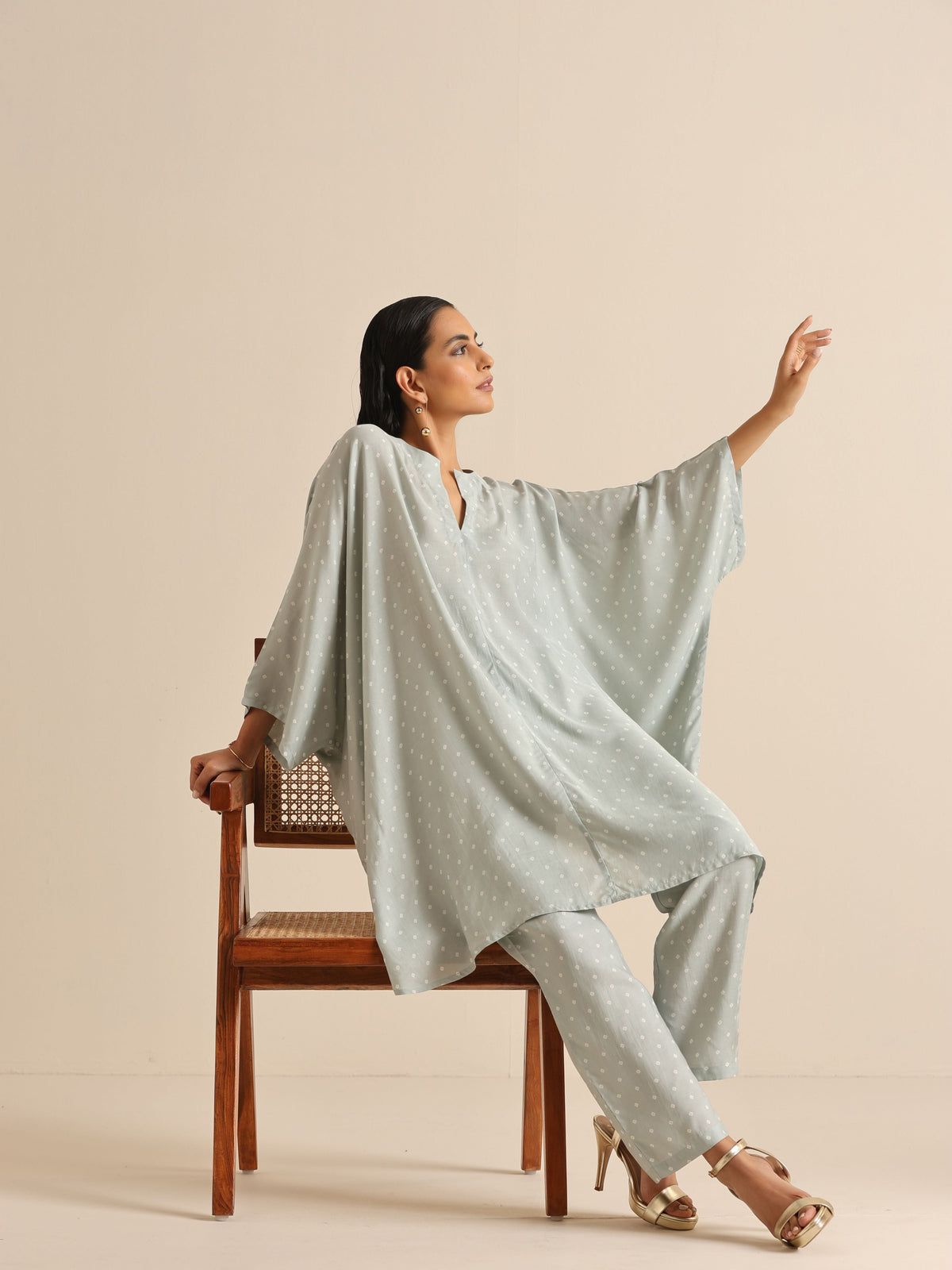 trueBrowns Grey Bandhani Printed Silk Kaftan Co-Ord Set | Grocsy