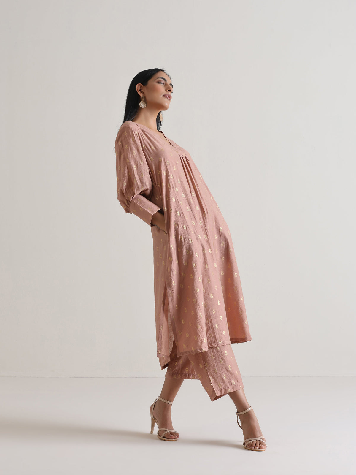 trueBrowns Beige Foil Puff Sleeve Kurta Set | Grocsy