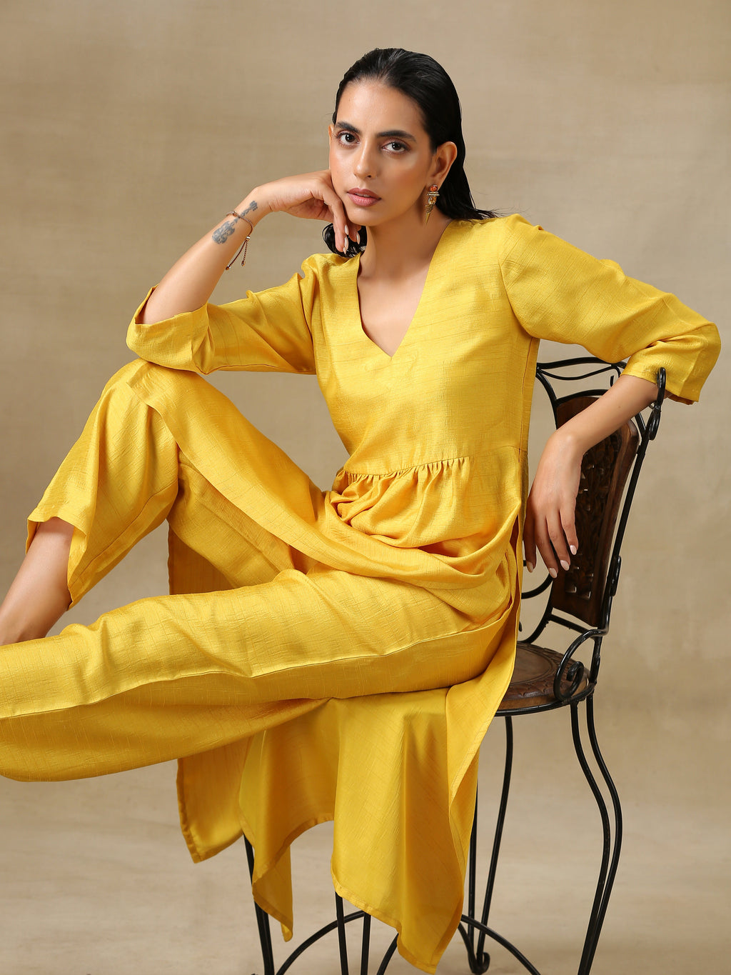 trueBrowns Yellow Textured Silk High Slit Gathered Kurta Set | Grocsy