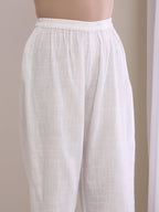 trueBrowns White Slub Texture Sleeveless Flared Kurta Pant Set | Grocsy