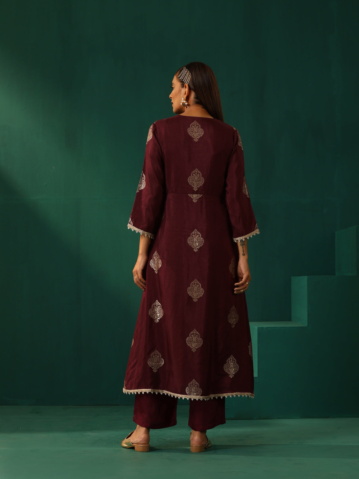 trueBrowns Wine Geometric Viscose Silk V-Neck Front Slit Kurta Pant Set | Grocsy