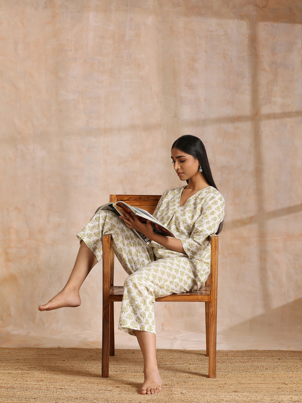 trueBrowns Green Buta On Off-White Block Print Cotton Co-Ord Set | Grocsy
