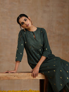 trueBrowns Dark Green Gold Cotton Yoke Kurta Set | Grocsy