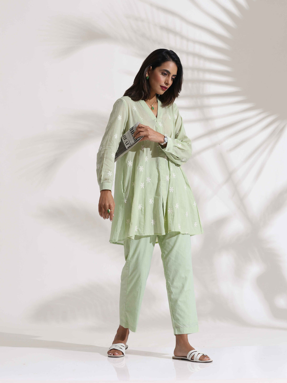 trueBrowns Green Cotton Floral Embroidered Co-ord Set | Grocsy