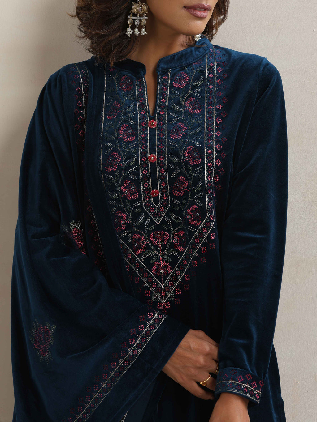 trueBrowns Blue Velvet Floral Embroidered Kurta Pant Dupatta Set | Grocsy