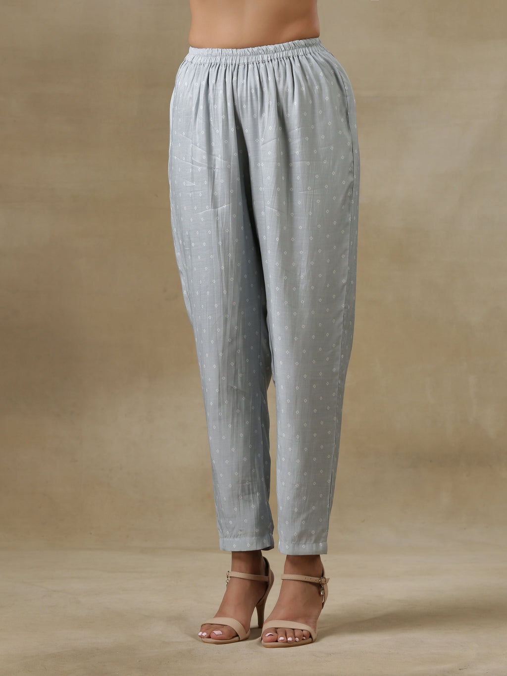 trueBrowns Grey Bandhani Printed Silk Yoke Kurta Pant Set | Grocsy