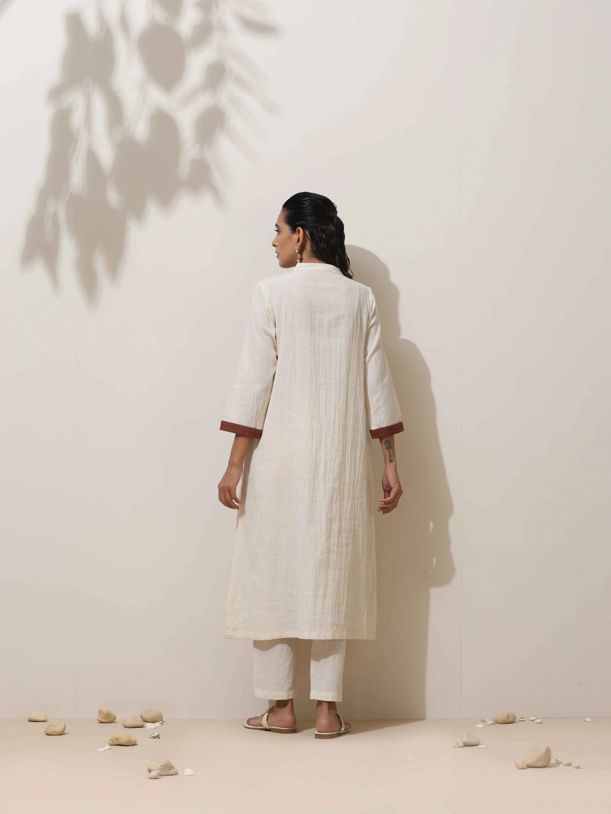 trueBrowns Off-White Cotton Linen Kurta Pant Set | Grocsy