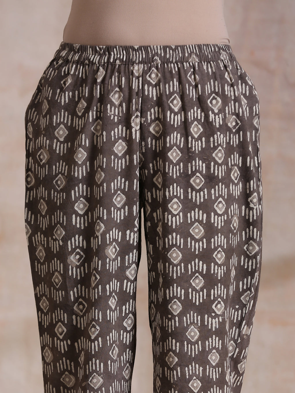 trueBrowns Clay Dabu Geometric Print Cotton Angrakha Kurta Pant Set | Grocsy