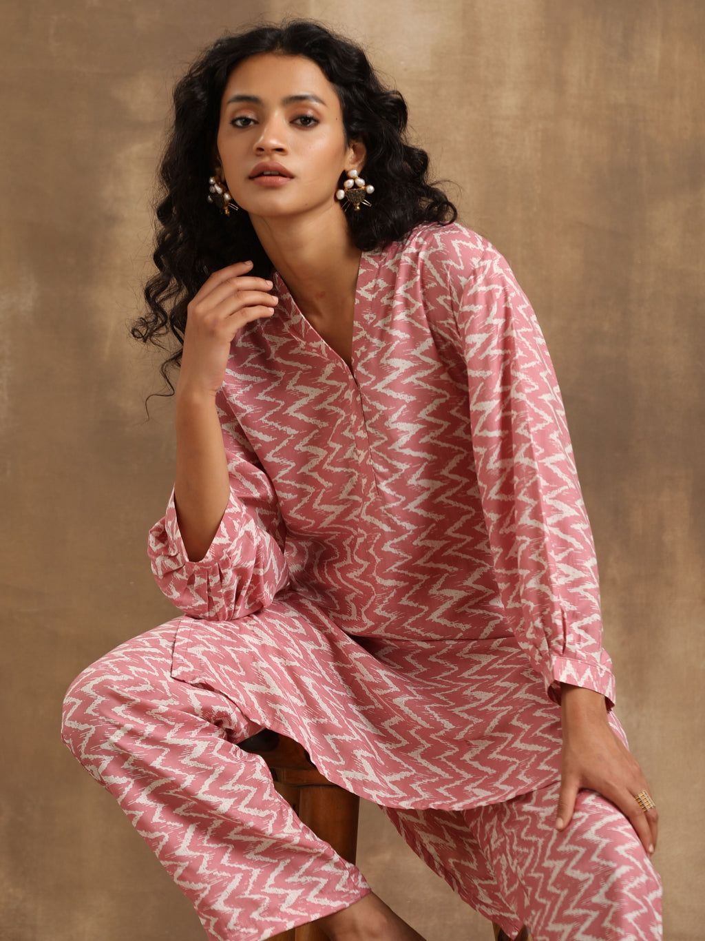 trueBrowns Light Mauve Zig-Zag Printed Silk Co-Ord Set | Grocsy