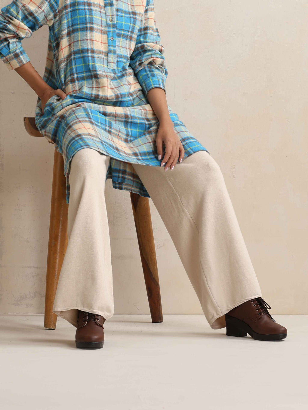 trueBrowns Beige Check Winter Top | Grocsy