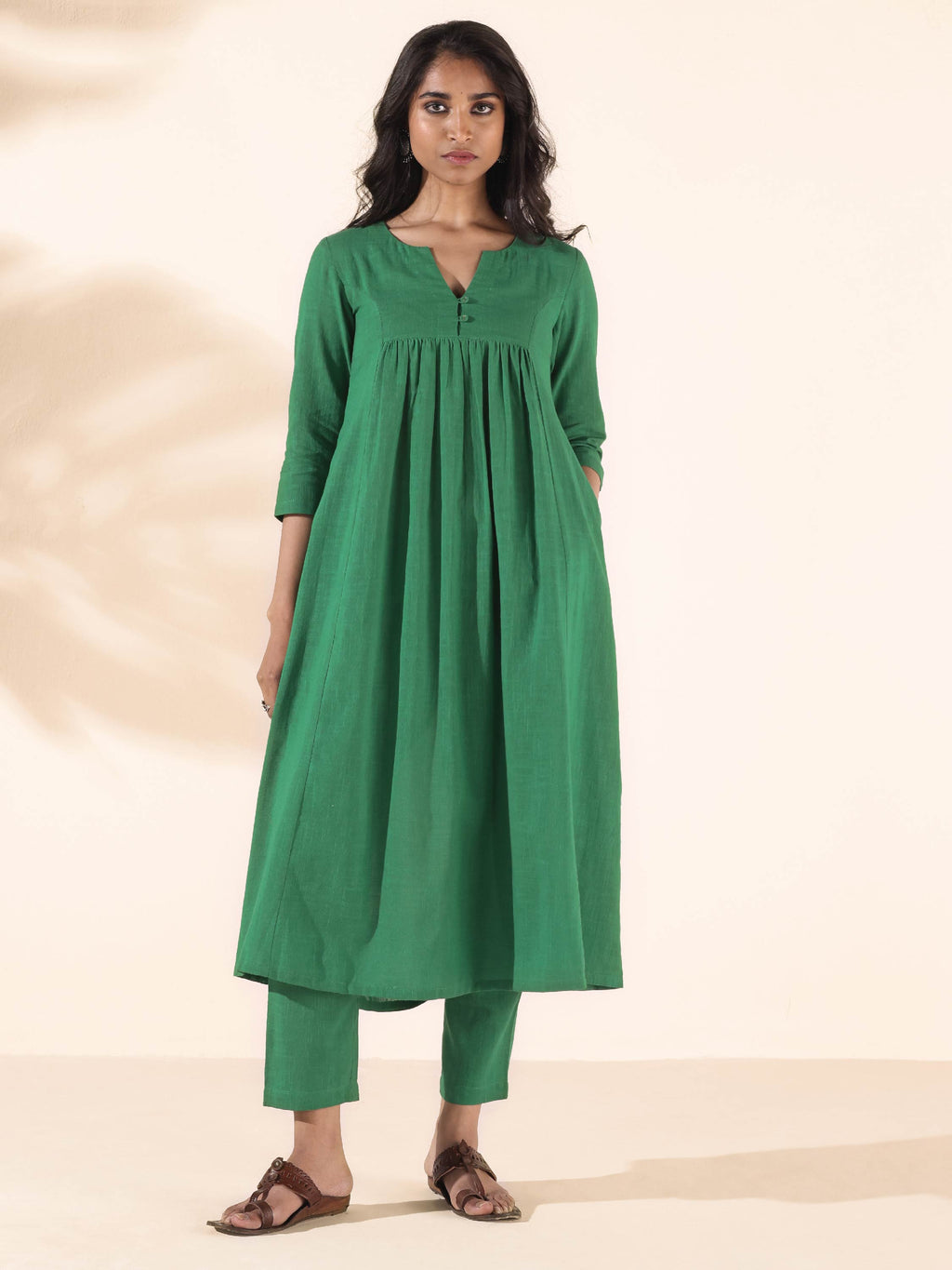 trueBrowns Green Cotton Long Kurta Pant Set | Grocsy