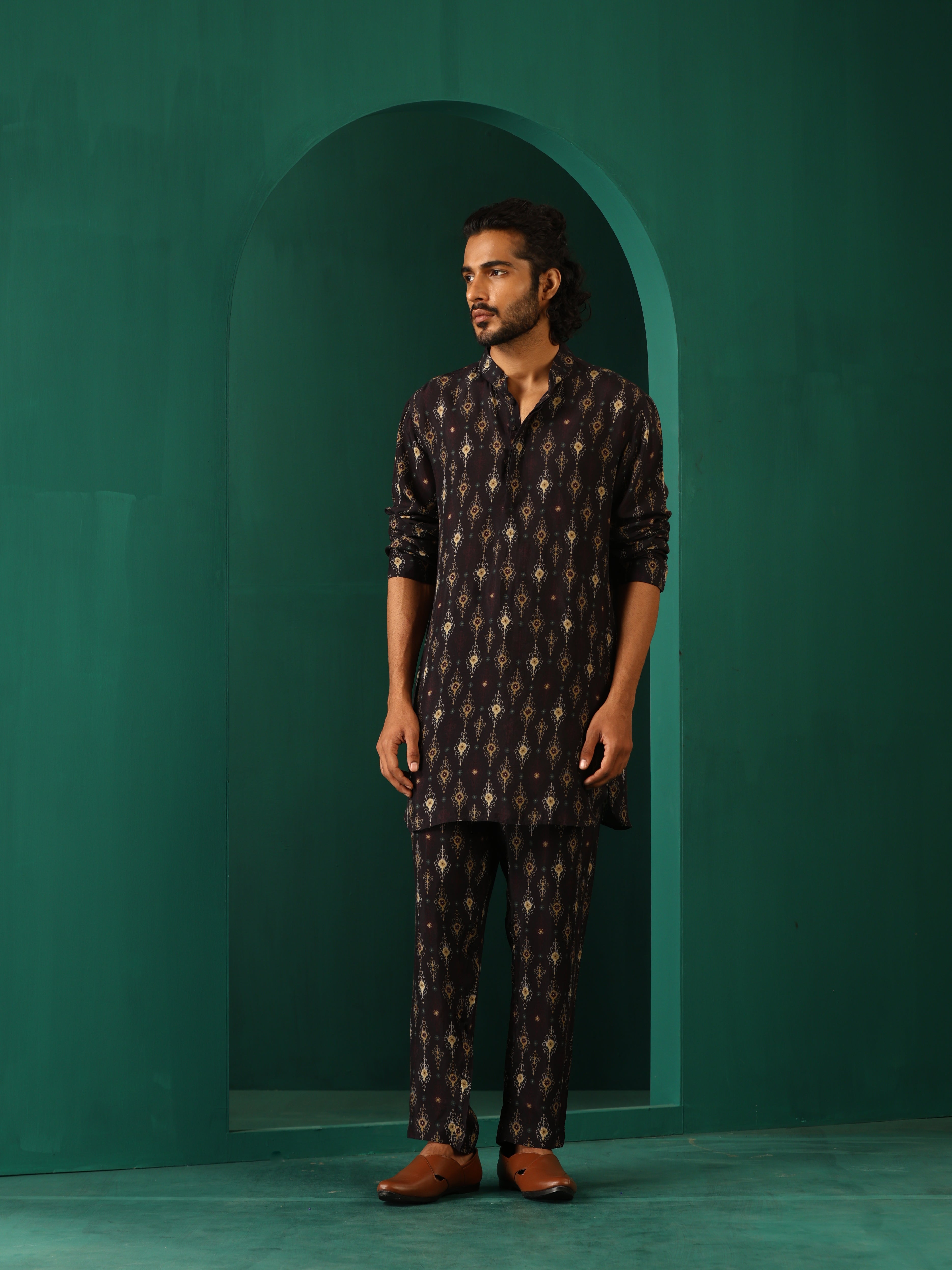 trueBrowns Men's Black Tonal Ikat Muslin Silk Printed Co-ord Set | Grocsy