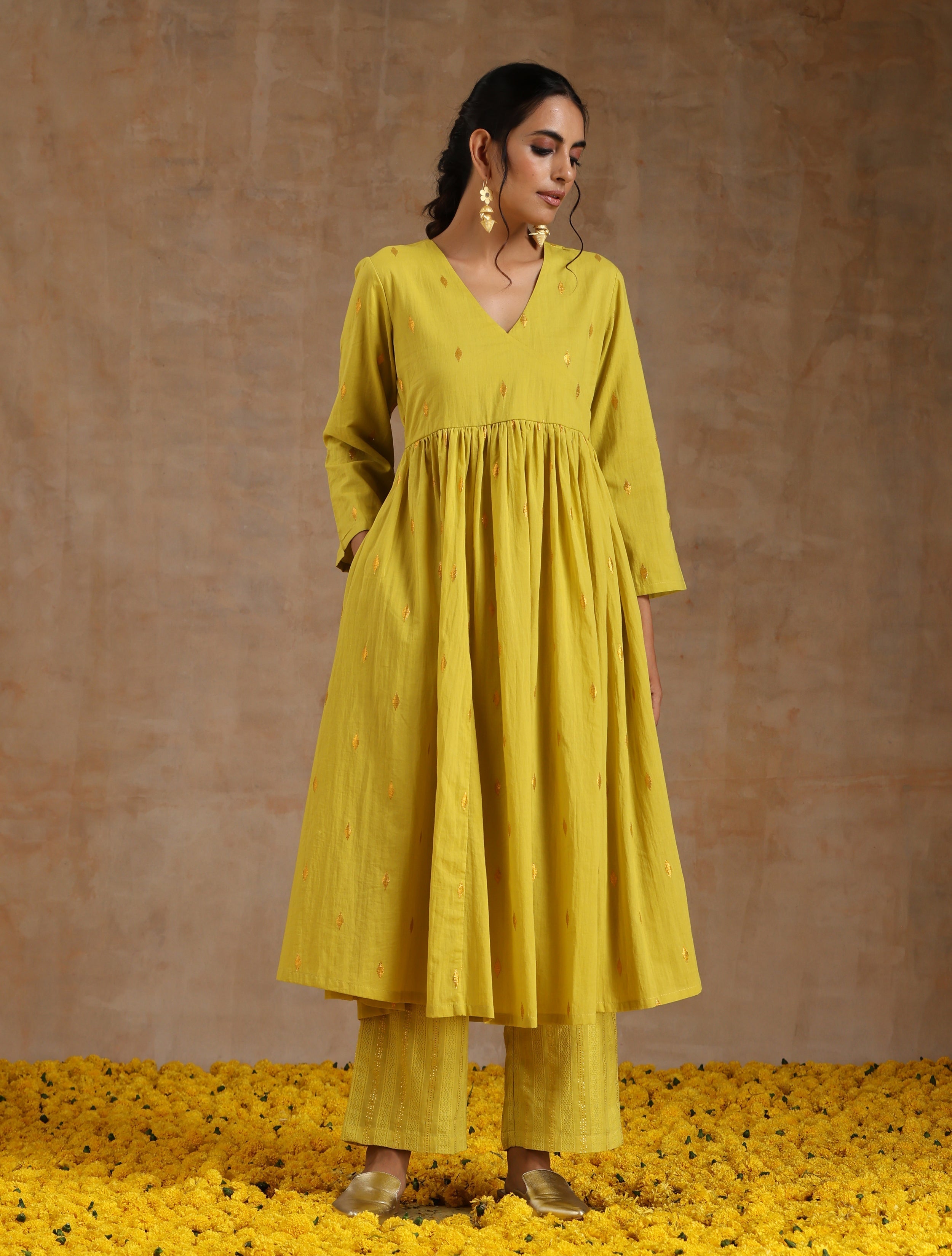 trueBrowns Lime Gold Cotton Kalidar Kurta Set | Grocsy