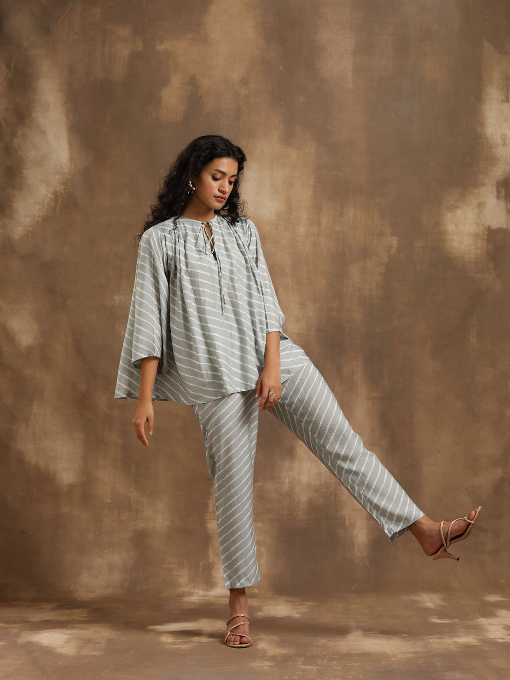 trueBrowns Grey Lehariya Printed Silk Co-Ord Set | Grocsy