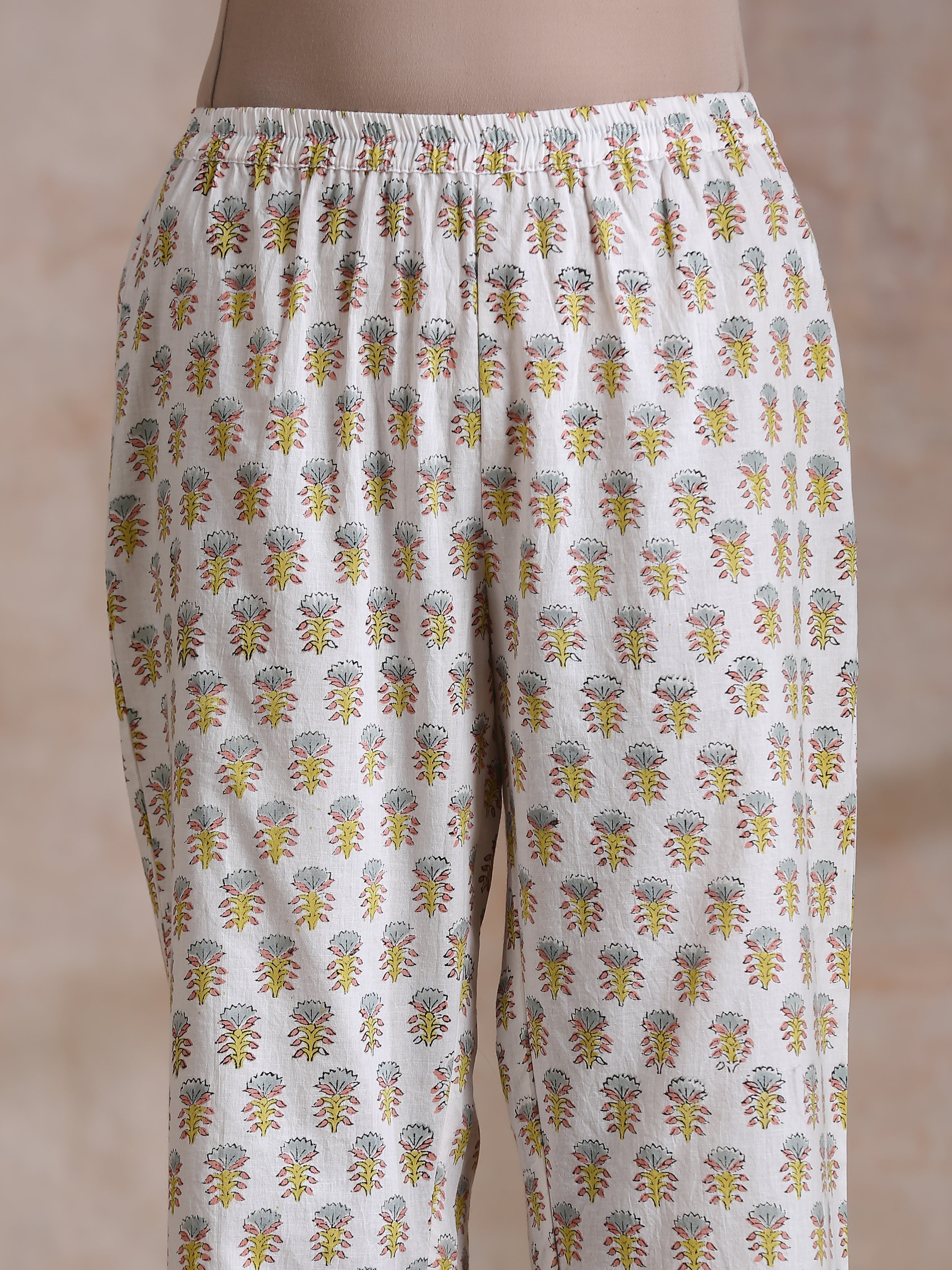 trueBrowns Multi Color Floral Booti Print Cotton V-Square Neck Co-Ord Set | Grocsy