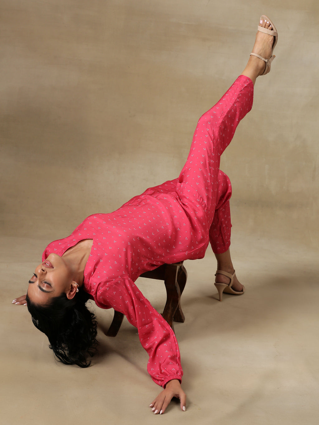 trueBrowns Pink Bandhani Printed Silk Gathered Sleeve Co-Ord Set | Grocsy