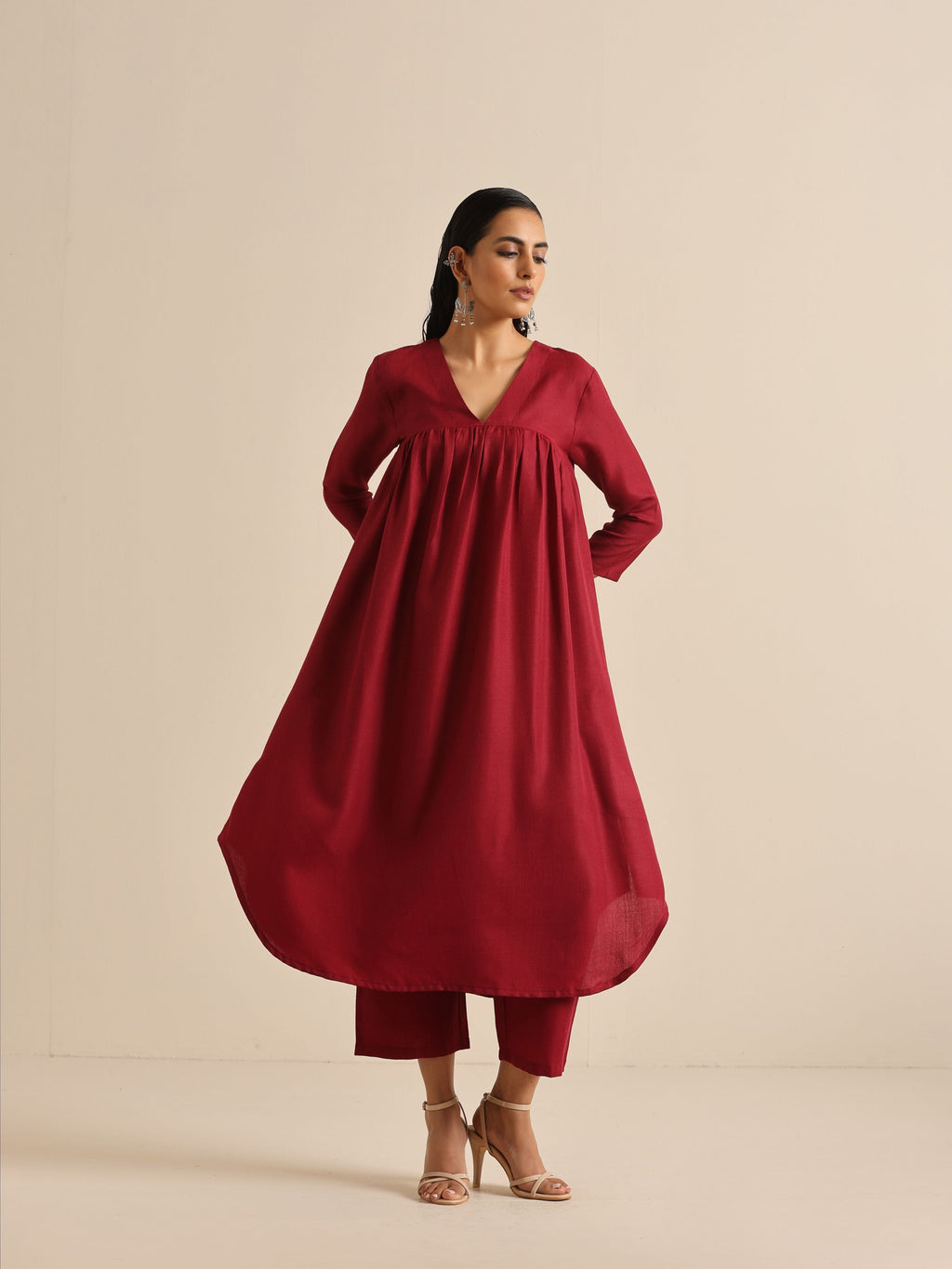 trueBrowns Maroon Slub Gathered Kurta Pant Set | Grocsy