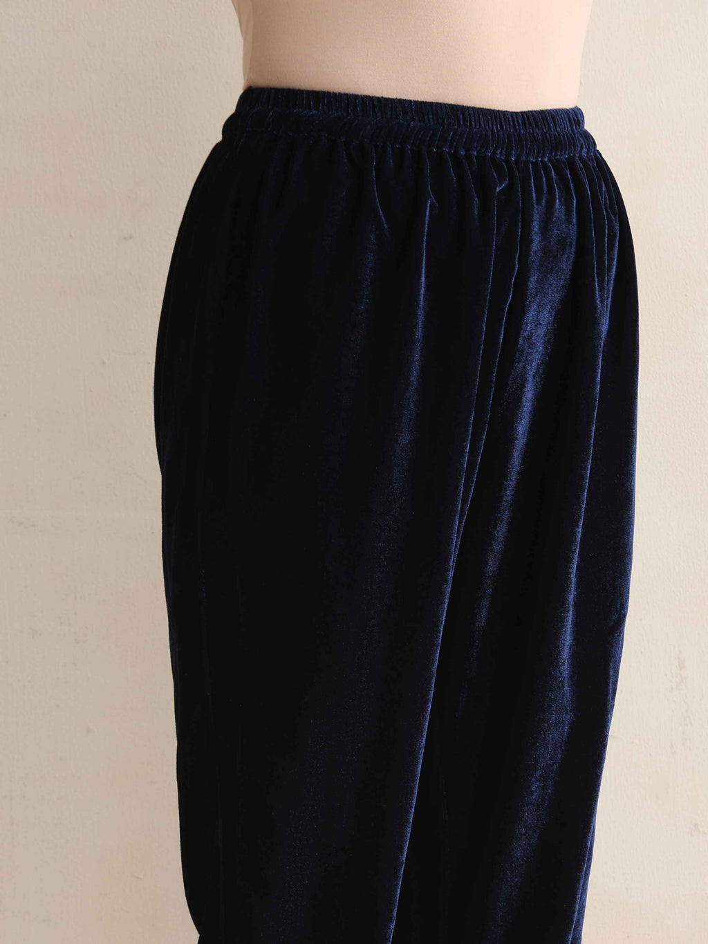 trueBrowns Blue Velvet Kurta Co-ord Set | Grocsy