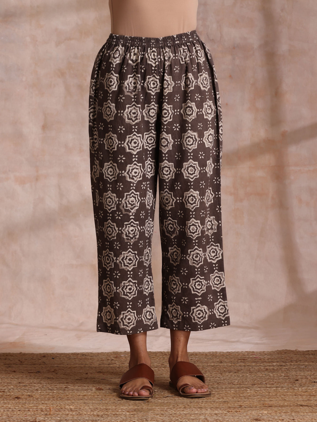 trueBrowns Clay Dabu Buta Print Cotton Sleeveless Flared Kurta Pant Set | Grocsy