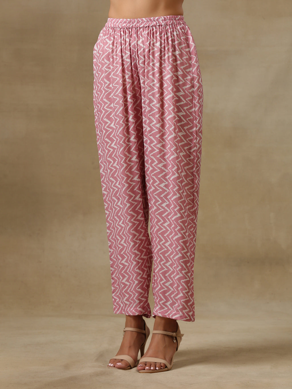 trueBrowns Light Mauve Bandhani Printed Silk Kaftan Kurta Pant Set | Grocsy